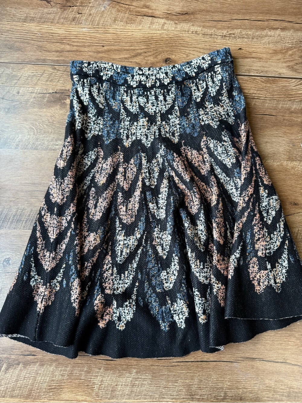 BCBGMaxAzria Black Knit Circle Skirt with Cream & Tan Accents